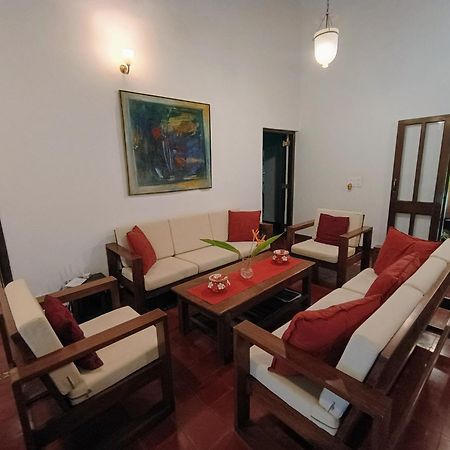 Banyan House - Luxurious 4 Bedroom Villa On One Acre, Near The Beach ナガオン エクステリア 写真